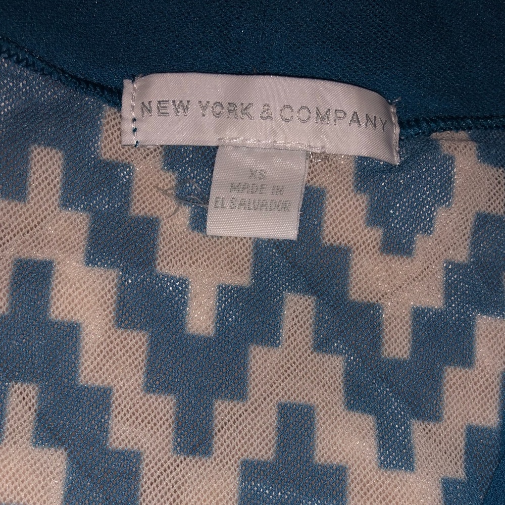 Sheer Mesh Flowing V-Neck Tunic Top (EUC) - Picture 6 of 8